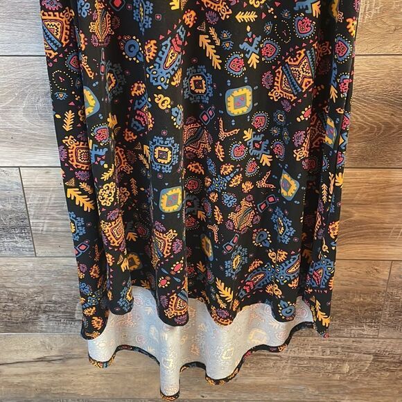 LulaRoe Ladies Carly Swing Dress Size M Black, Blue Yellow Pattern Color… - Picture 6 of 8